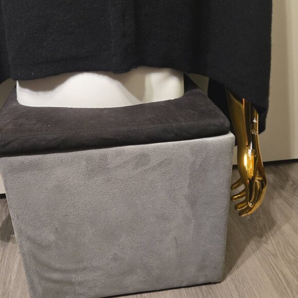 🍂 Autumn Whisper | 100% Pure Black Cashmere Poncho | Effortless Romance - Picture 7 of 10